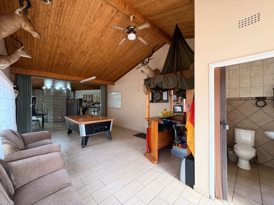 3 Bedroom Property for Sale in Flimieda North West